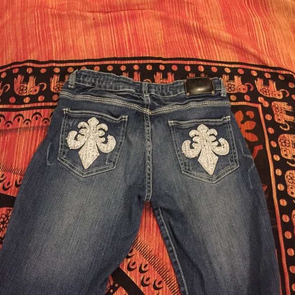 Distressed skinny jeans - Picture 2 of 2