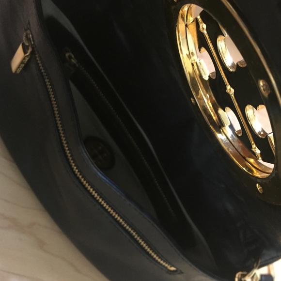 Host pick 🎉 Tory Burch Purse - Picture 2 of 4