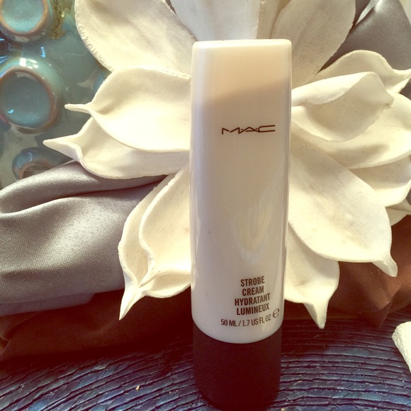 🚫SOLD🚫MAC Strobe cream hydratant lumineux
