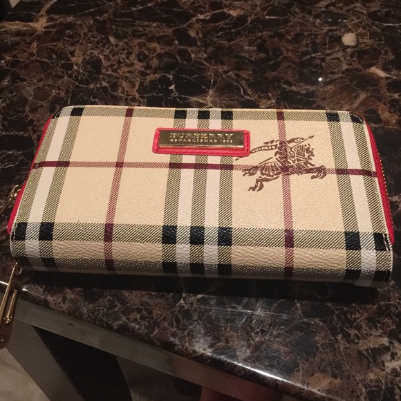 Woman's Wallet