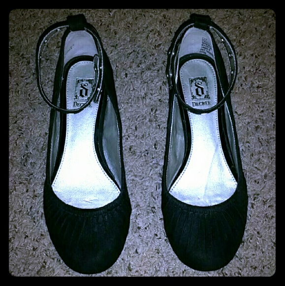 Decree Wedge Flats