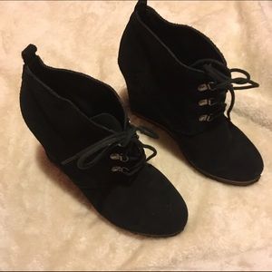 Black Suede Steve Madden Lace Up Wedge Booties