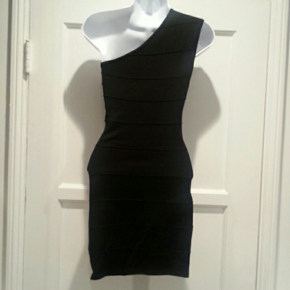 2b bebe Sequined Body-Con Dress - Picture 2 of 4