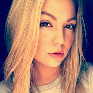 Meet your Posher, Erika