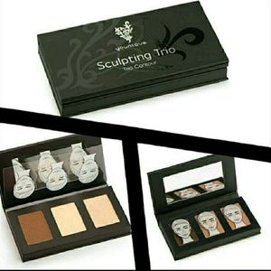 Younique Contouring Kit