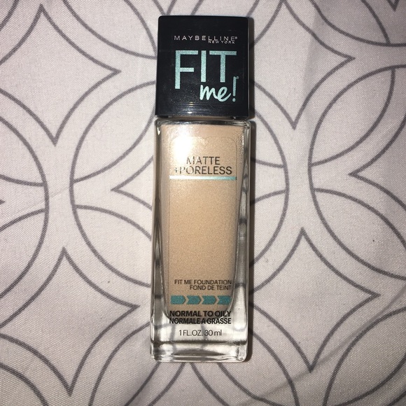 Maybelline Matte+Poreless Foundation