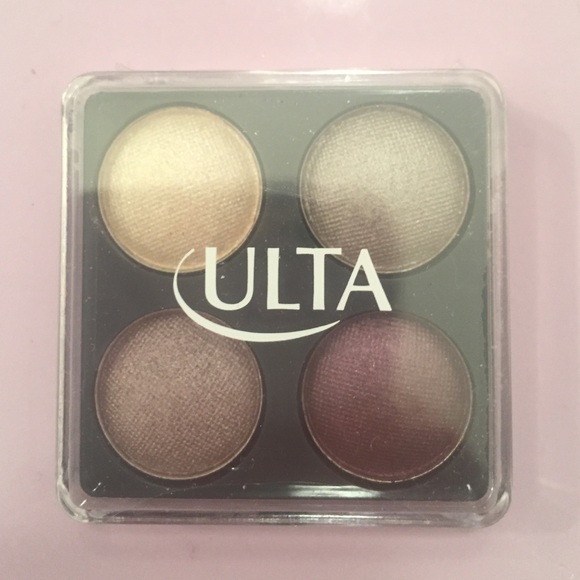 (READ CAP) Ulta Mini Romantic Eyeshadow Quad! 👁