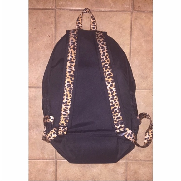 🚫SOLD🚫 VS PINK leopard strap backpack - Picture 2 of 2