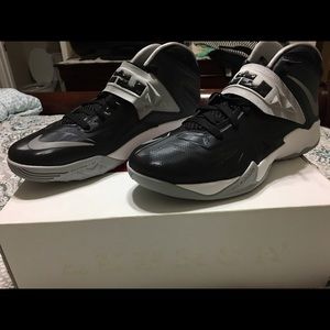 Lebrons 7 New in box! Pristine shoes