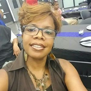 Meet your Posher, Carletta