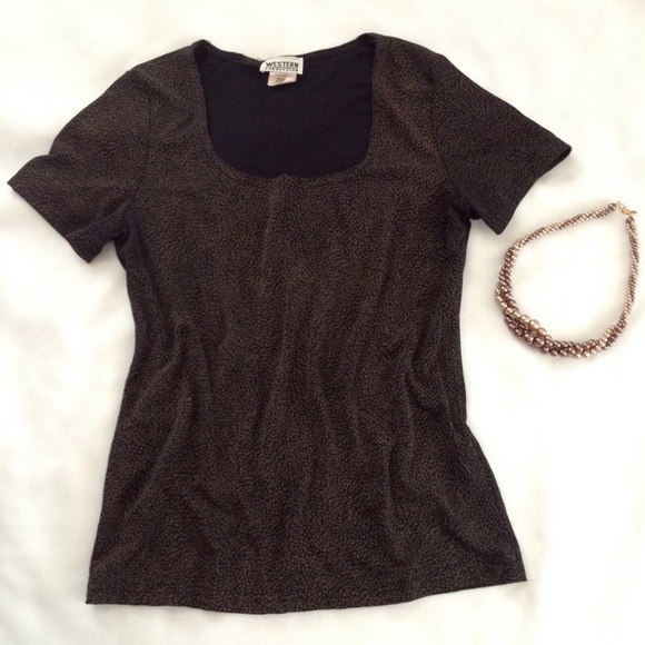 casual short sleeve top
