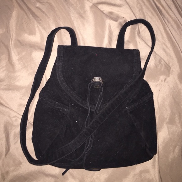 Small suede bucket backpack bag w/ little fringe