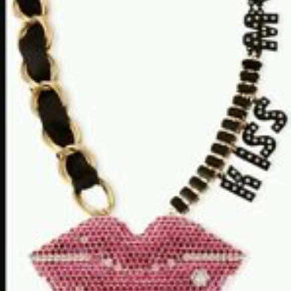 Betsey Johnson necklace