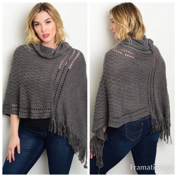 Solid Threads Boutique Sweaters - Gray Knit Poncho