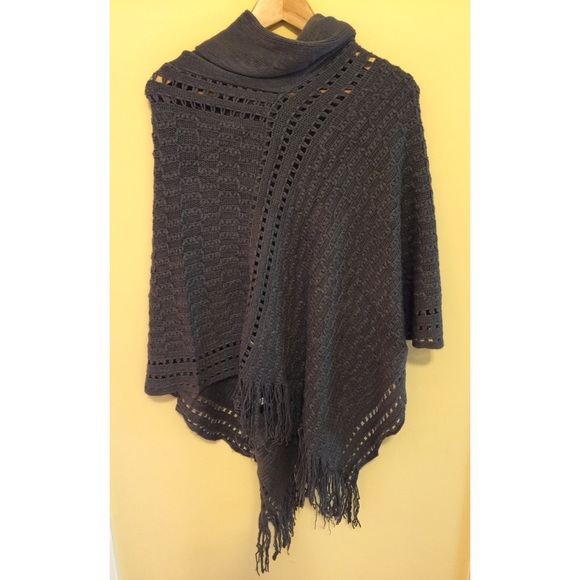 Gray Knit Poncho - Picture 2 of 3