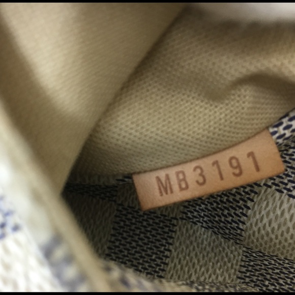 ❌SOLD❌ LOUIS VUITTON Totally MM Damier Azur - Picture 5 of 5