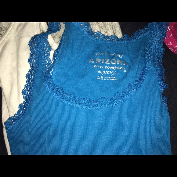Bundle - Tank Tops - Picture 3 of 3