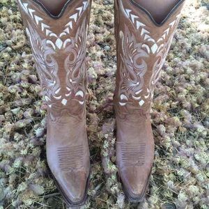 Corral boots size 8