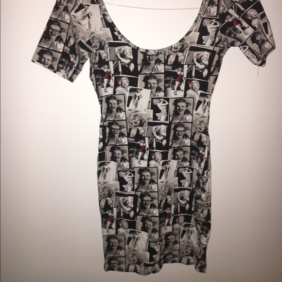 Marilyn Monroe fitted dress, size small