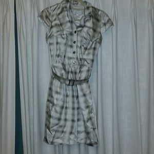 Gorgeous Badgley Mischka black and white collared