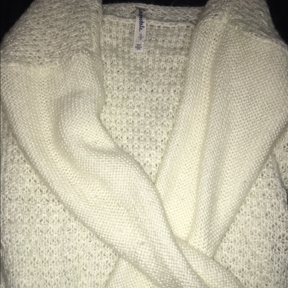Knitted Sweater - Picture 2 of 2