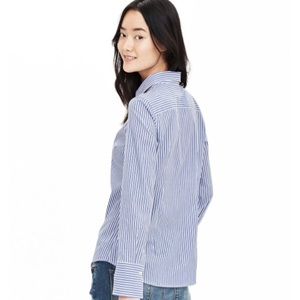 Pristine Banana Republic Pinstripe Dress Shirt!💕