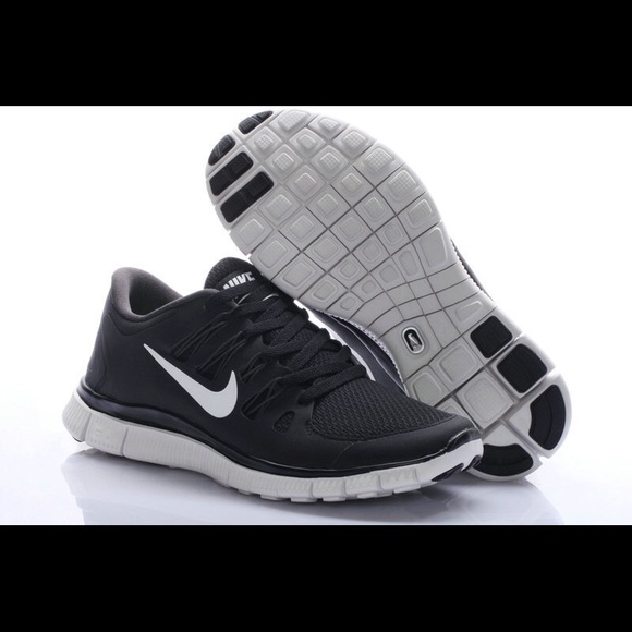 Black nike free