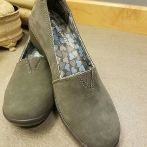 Skechers flexible fit memory foam shoe