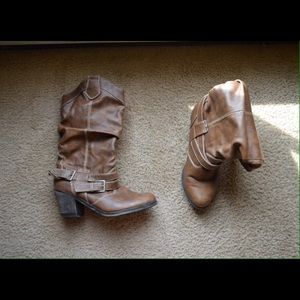 Falls Creek Faux Leather Boots Size 8