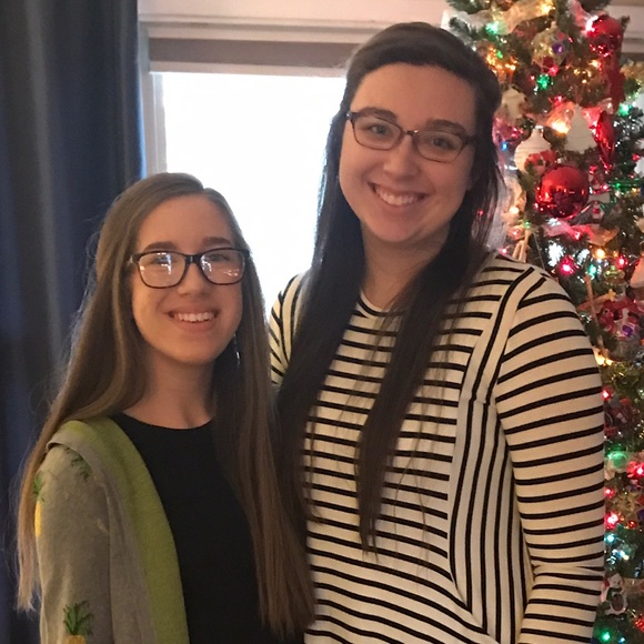 Meet your Posher, Abbey - Picture 1 of 2