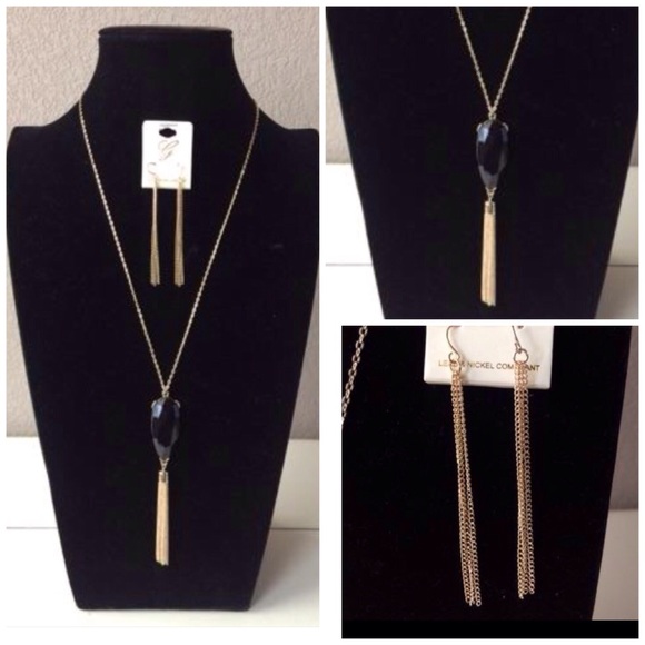 Black Pendant Tassel Necklace & Earrings!