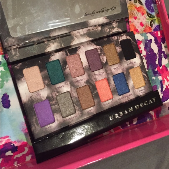 Urban decay palette and set - Picture 3 of 4