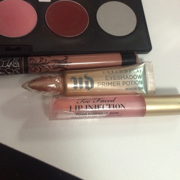 makeup bundle - Picture 2 of 3
