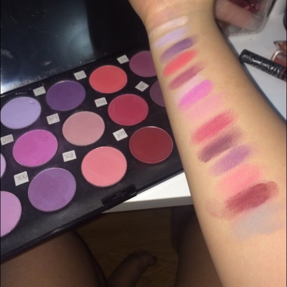 makeup bundle - Picture 3 of 3