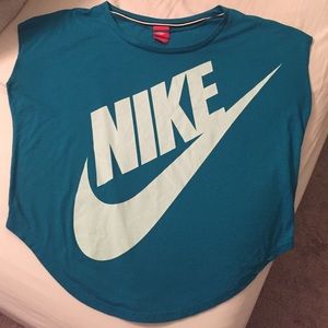 Nike loose tee