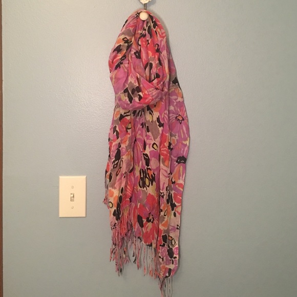 Lilly Murfee scarf