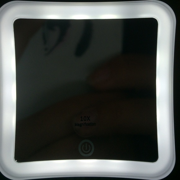 NWOT Vanity mirror - Picture 1 of 3