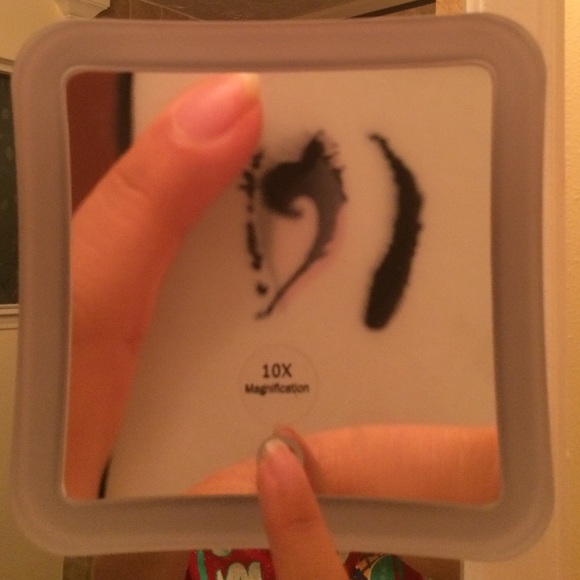 NWOT Vanity mirror - Picture 2 of 3