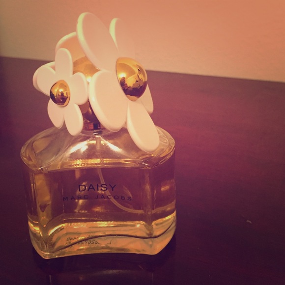 Daisy Marc Jacobs perfume