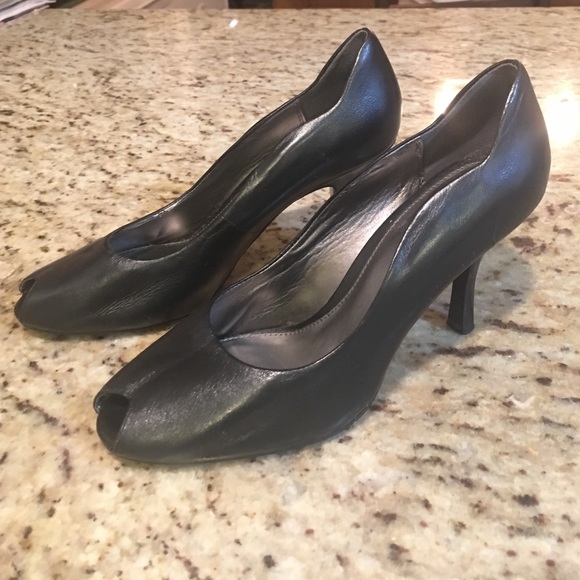 Liz Claiborne Flex Peep Toe Black Heels - Picture 2 of 4