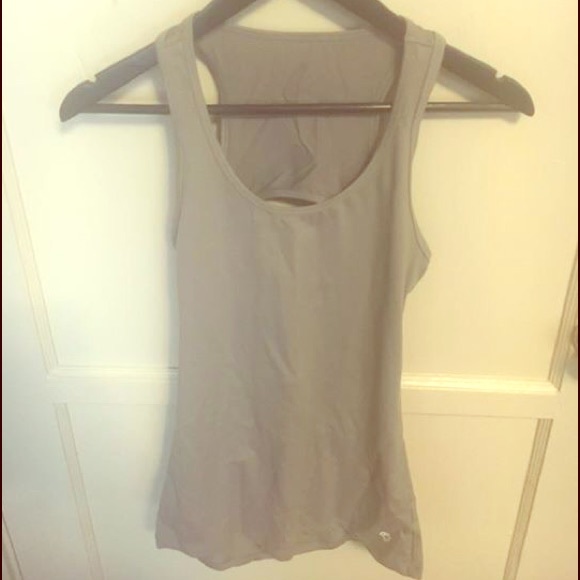Grey yoga top with cutout back