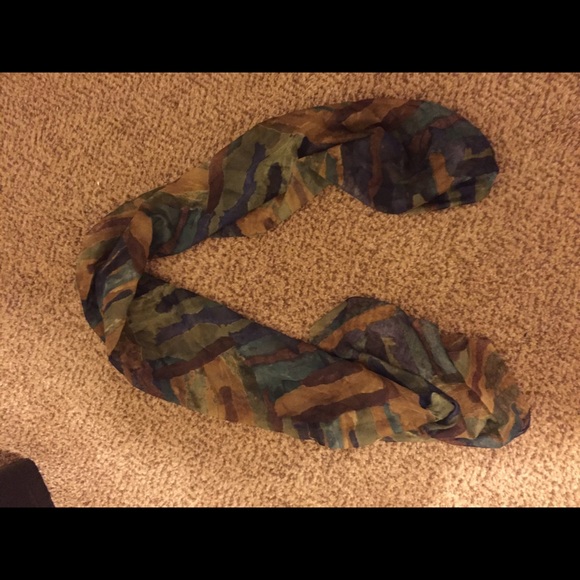 Scarf - Picture 1 of 1