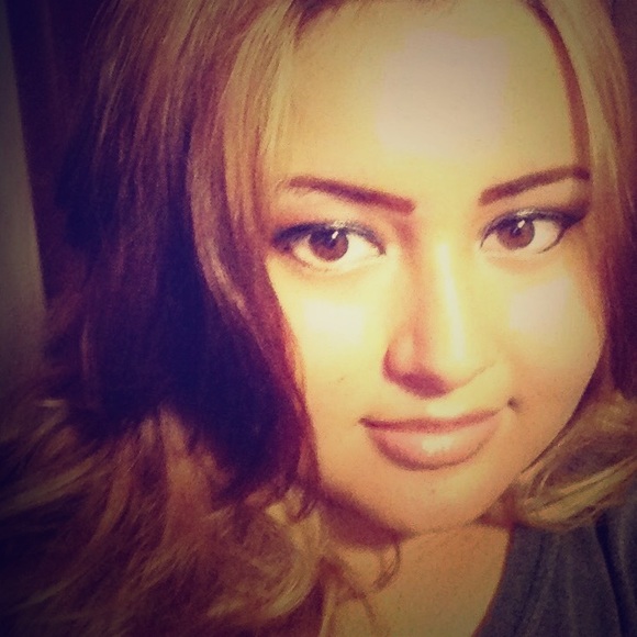 Meet your Posher, Maria - Picture 1 of 1