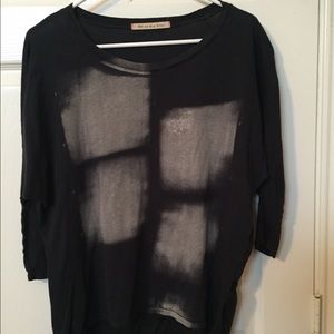 High-low quarter sleeve top