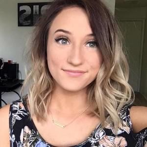 Meet your Posher, Lexie