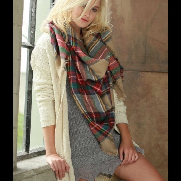 Tan Plaid Blanket scarf #2 - Picture 4 of 4