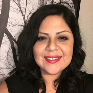 Meet your Posher, Monica