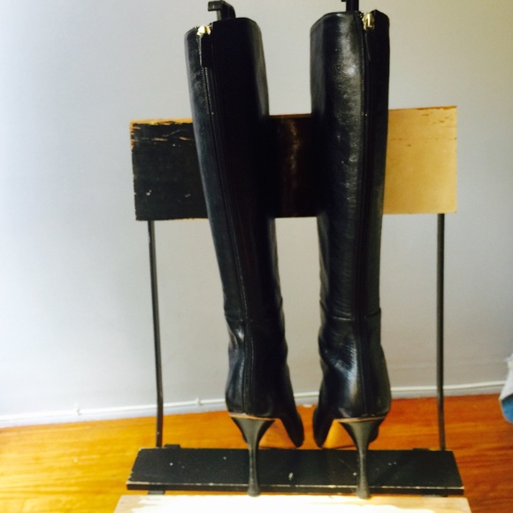 Authentic Gucci knee high boots size 8.5 😍 - Picture 2 of 4