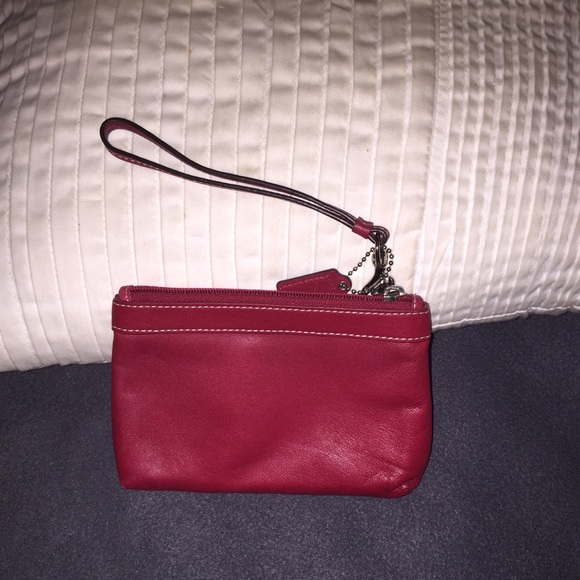 NWOT Beautiful Coach Wristlet - Red/Maroon - Picture 2 of 4