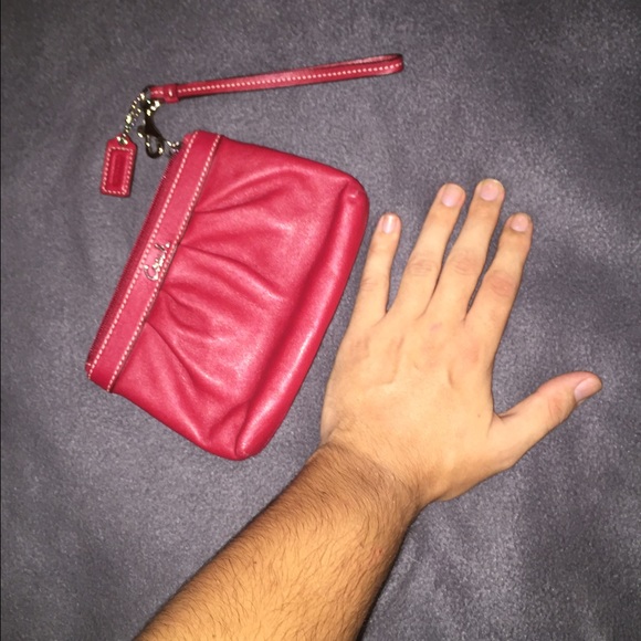 NWOT Beautiful Coach Wristlet - Red/Maroon - Picture 4 of 4